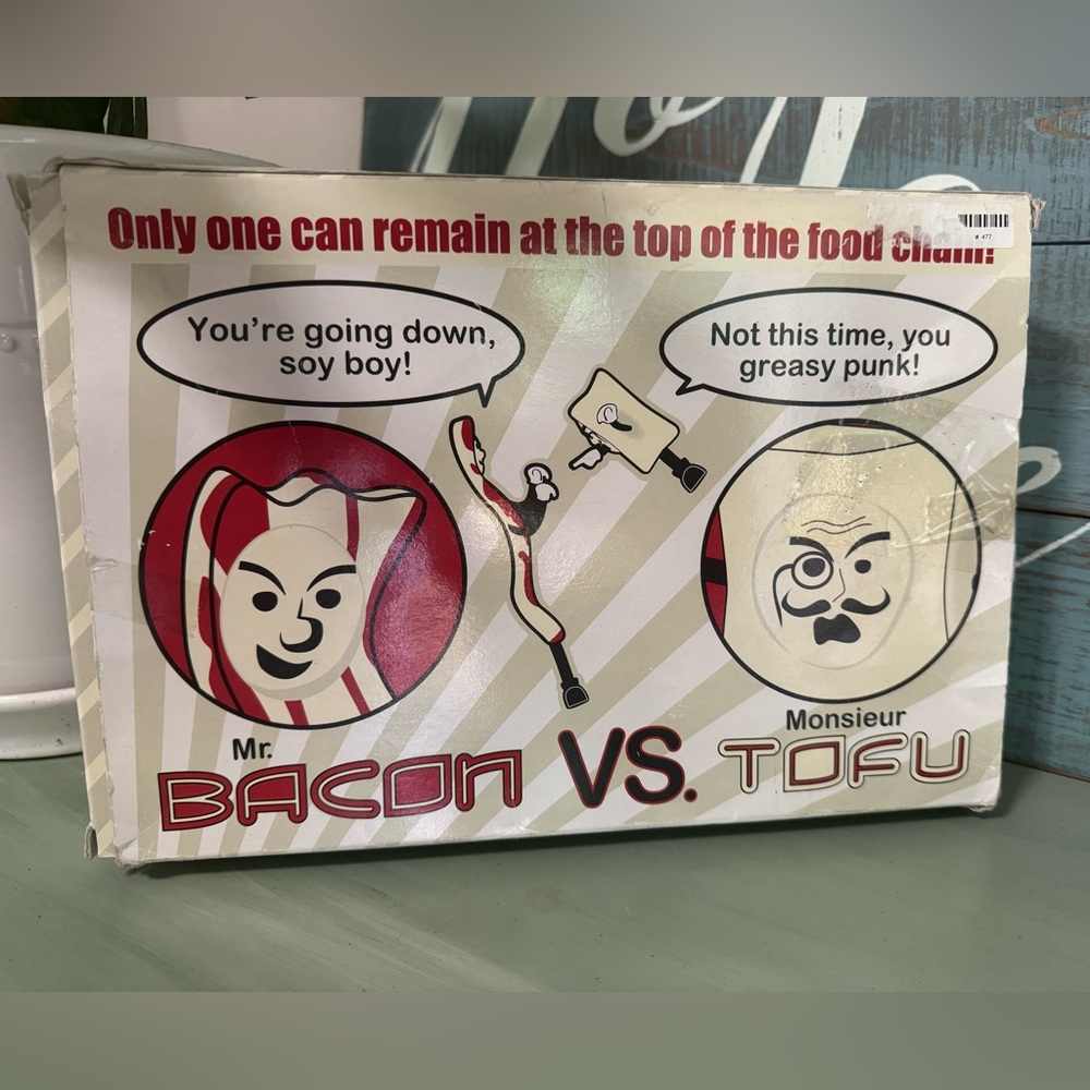 MR BACON vs
MONSIEUR TOFU - Picture 4 of 8